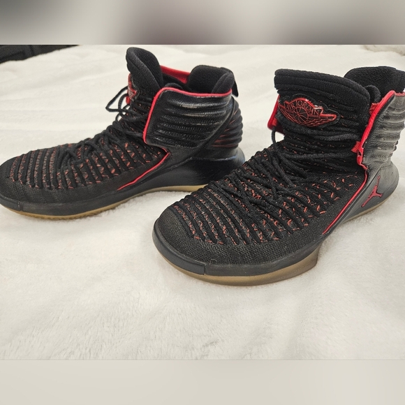 Nike Boys Air Jordan 32 'BANNED' Size 6.5Y With COA - Picture 3 of 9